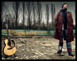 Robert Carl Blank präsentiert bei der 41. Grolsch Song Night Auszüge aus seinem neuen Album. © für Abbildung: PR; Quelle: Lagerhalle OS