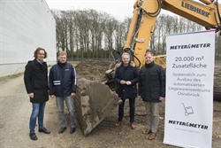 Der erste Schritt ist getan: Der offizielle Spatenstich für den Anbau des Logistikers Meyer & Meyer in Osnabrück. © für Abbildung: PR; Quelle: Meyer & Meyer